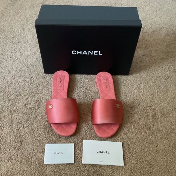 Authentic 22P Chanel satin sandals mules slides 38 C - Picture 3 of 8